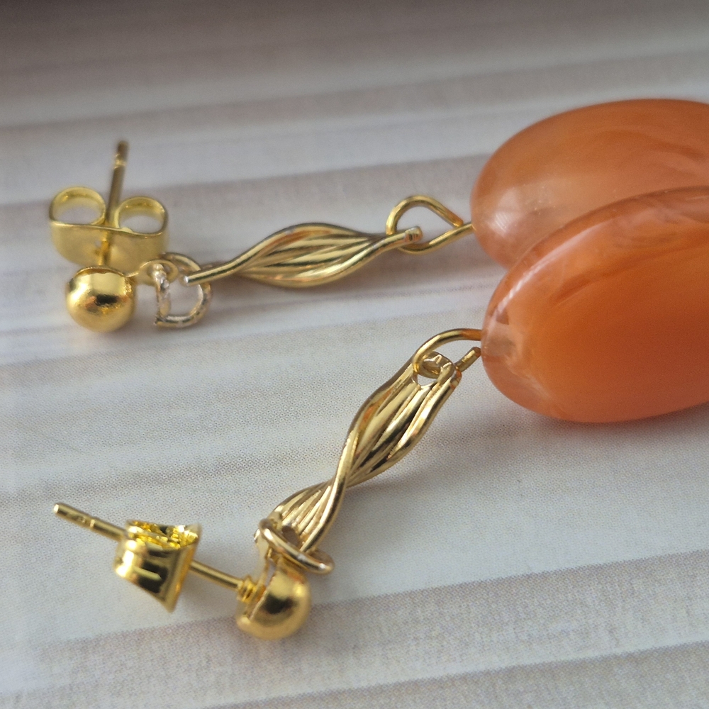 Vibrant Gold Tone Orange Amber Acrylic Bead Droplet Earrings Light Minimalist - Picture 7 of 7